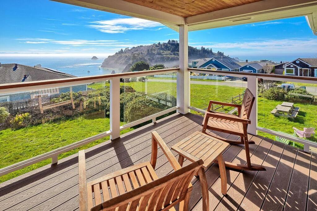 Ocean View Village Condo With Trails To Beaches Тринидад Екстериор снимка